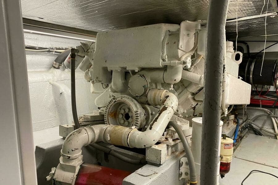 1973 Chris-Craft 47 Commander Flush Deck