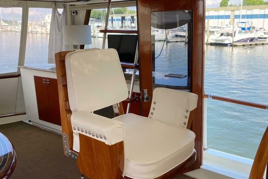 1973 Chris-Craft 47 Commander Flush Deck