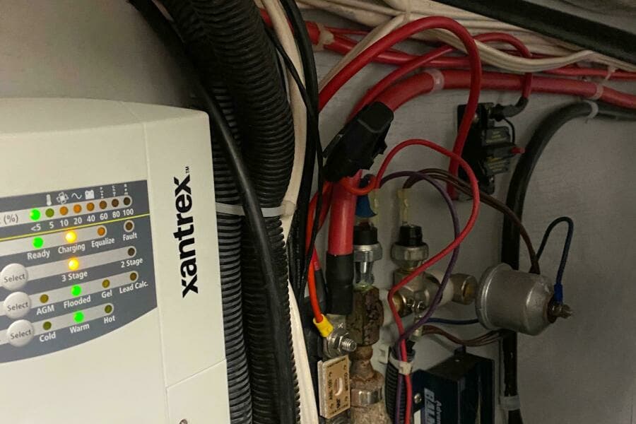 1973 Chris-Craft 47 Commander Flush Deck