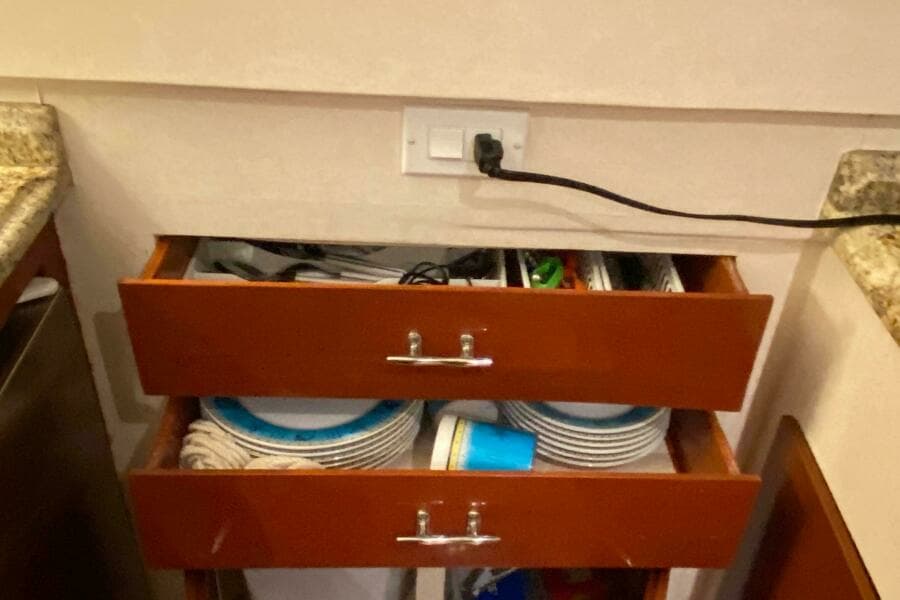 1973 Chris-Craft 47 Commander Flush Deck