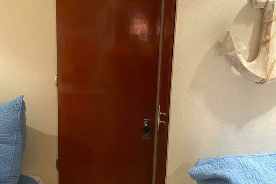 1973 Chris-Craft 47 Commander Flush Deck