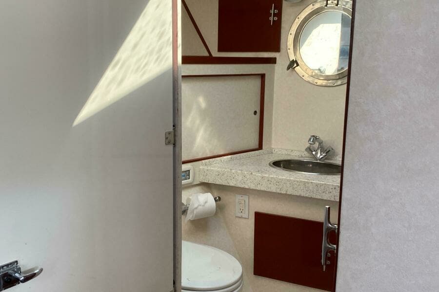 1973 Chris-Craft 47 Commander Flush Deck