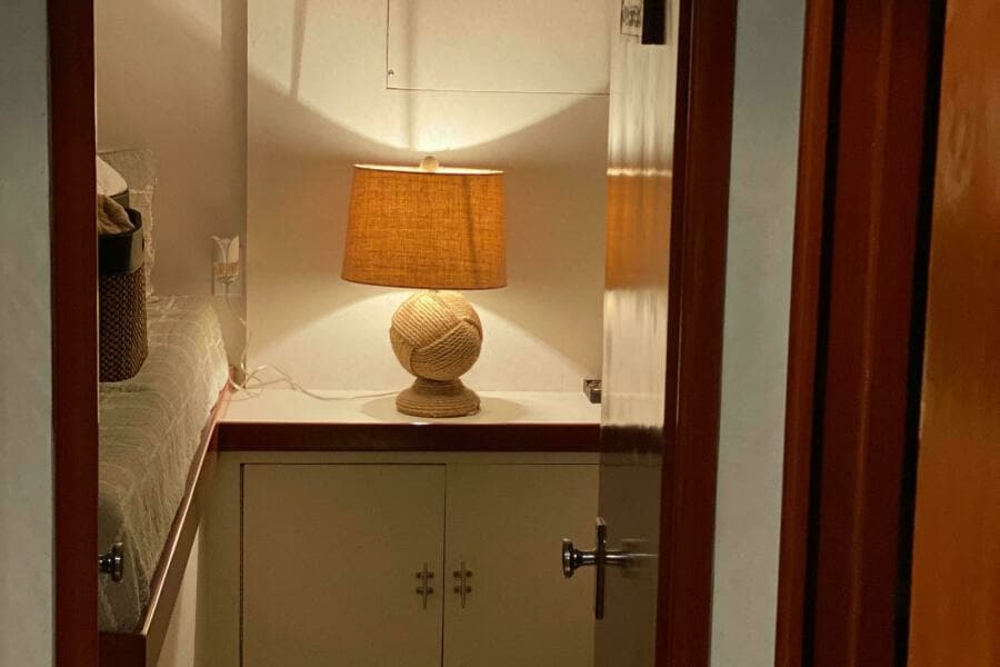 1973 Chris-Craft 47 Commander Flush Deck