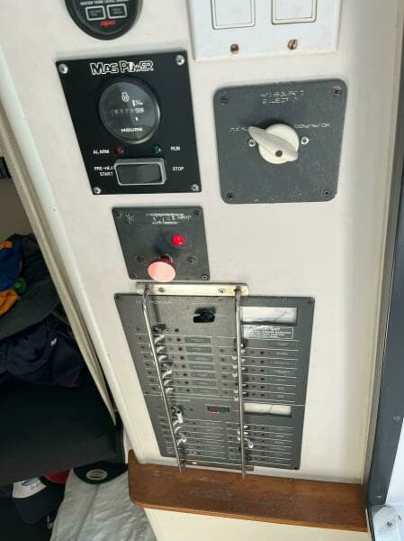 1997 Pursuit 300 Offshore