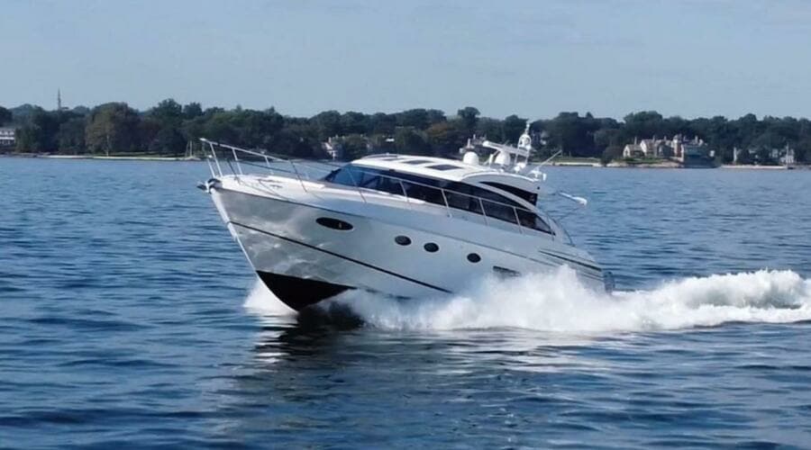 2015 Princess V52
