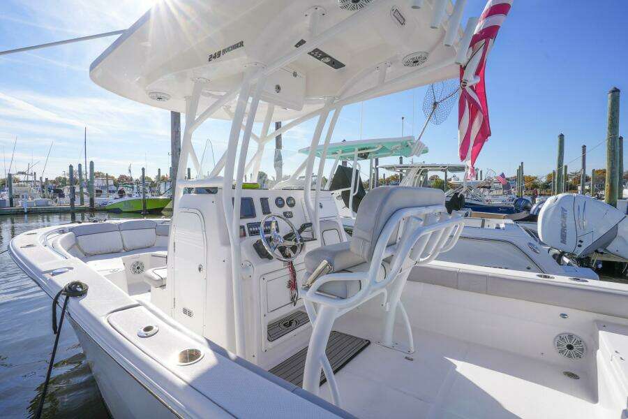 2019 Sea Fox 249 Avenger