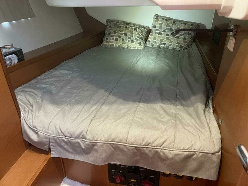 2017 Beneteau Oceanis 45