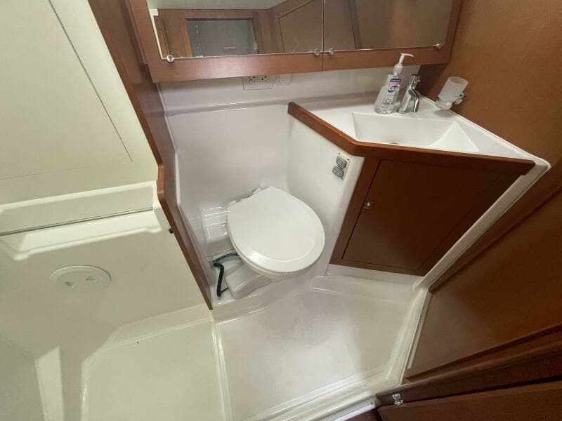 2017 Beneteau Oceanis 45