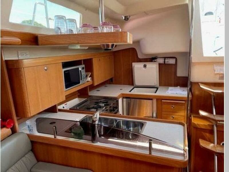 2008 Catalina 350 MK II