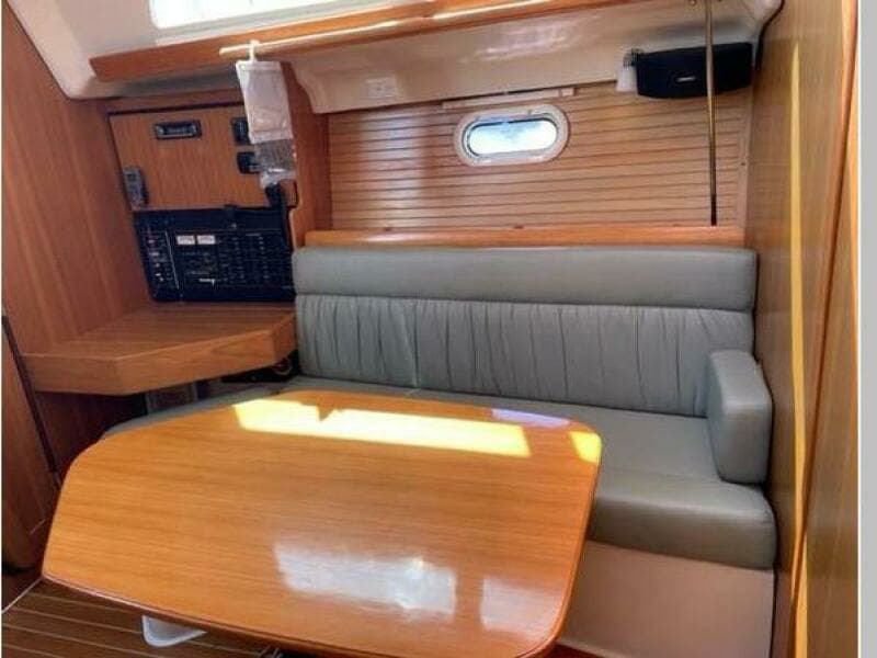 2008 Catalina 350 MK II