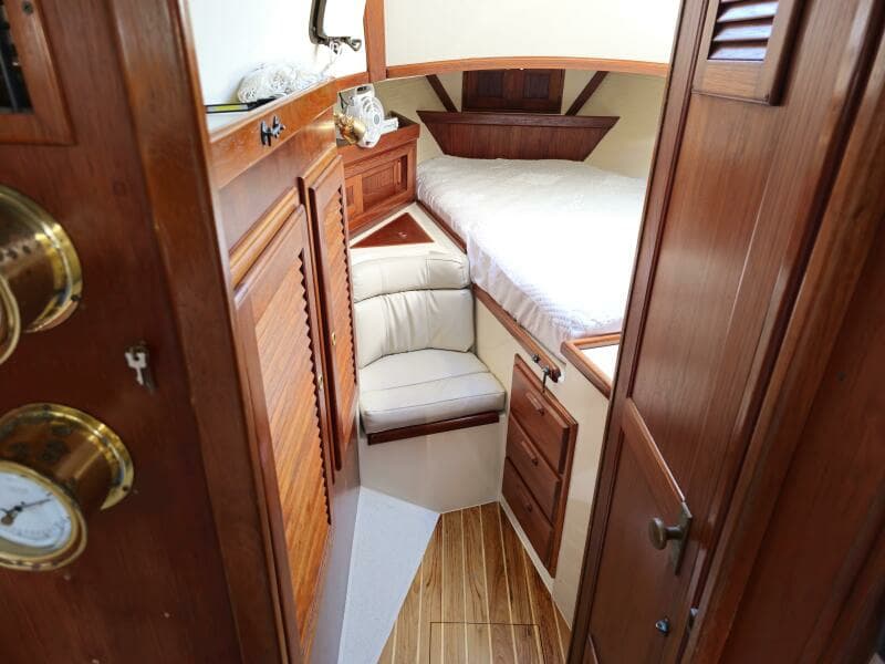 1998 Pacific Seacraft Crealock 37