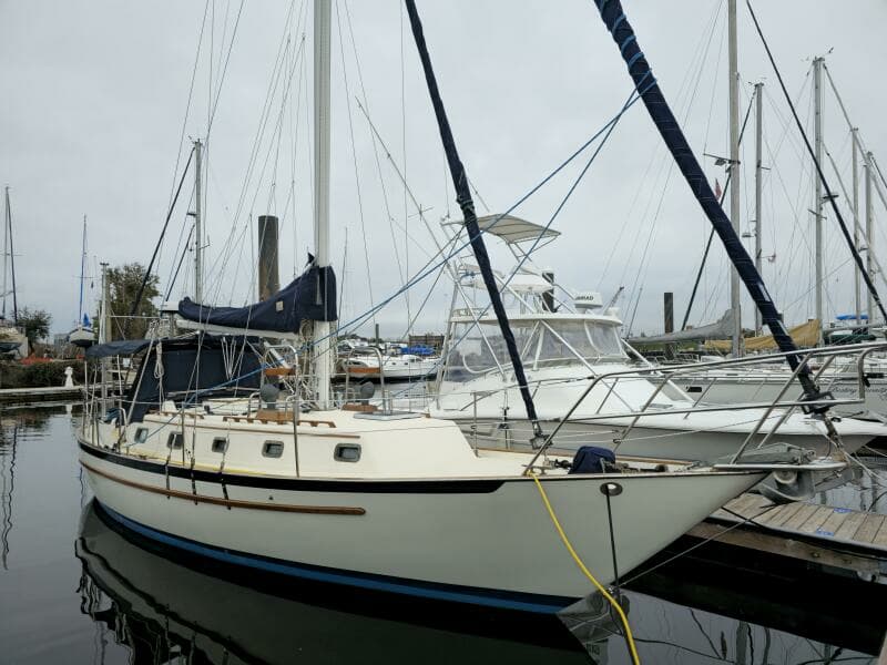 1998 Pacific Seacraft Crealock 37