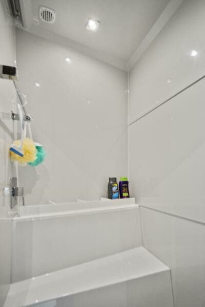 2019 Cruisers Yachts 54 Cantius