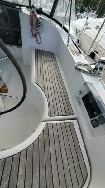 2000 Beneteau 361