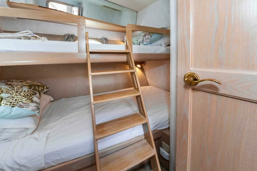 1995 West Bay Sonship