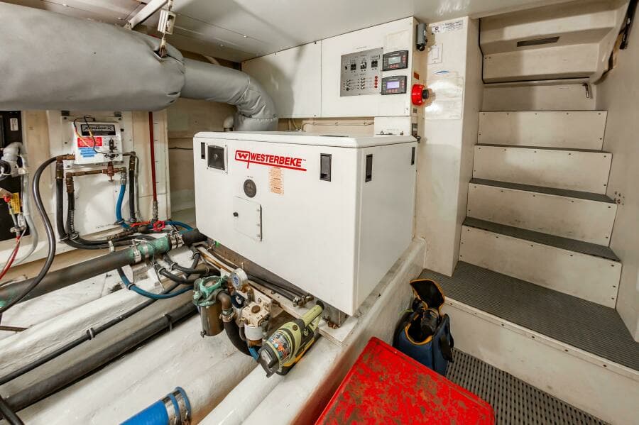 1995 West Bay Sonship