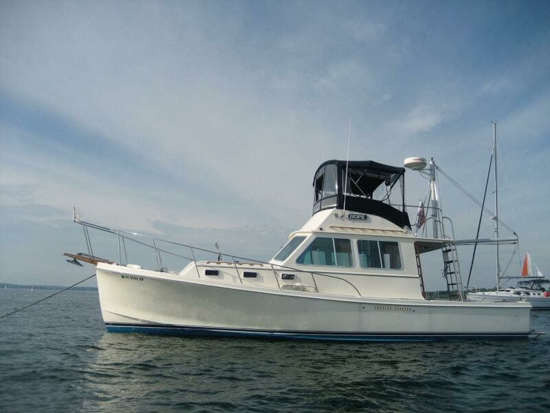 1989 Nauset 35 Flybridge Downeast Cruiser