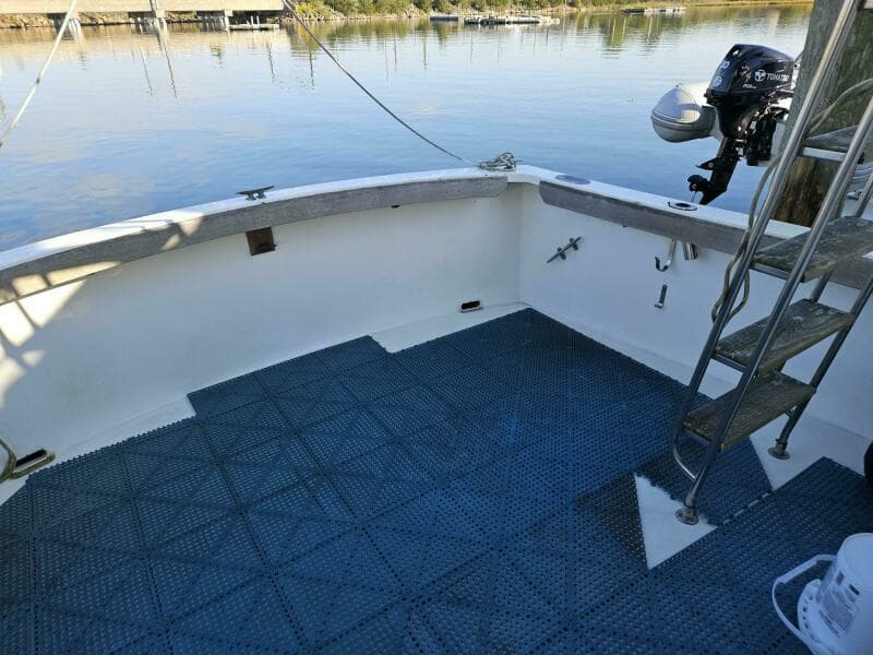 1989 Nauset 35 Flybridge Downeast Cruiser