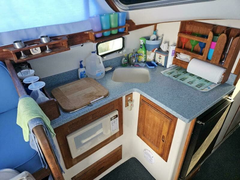 1989 Nauset 35 Flybridge Downeast Cruiser