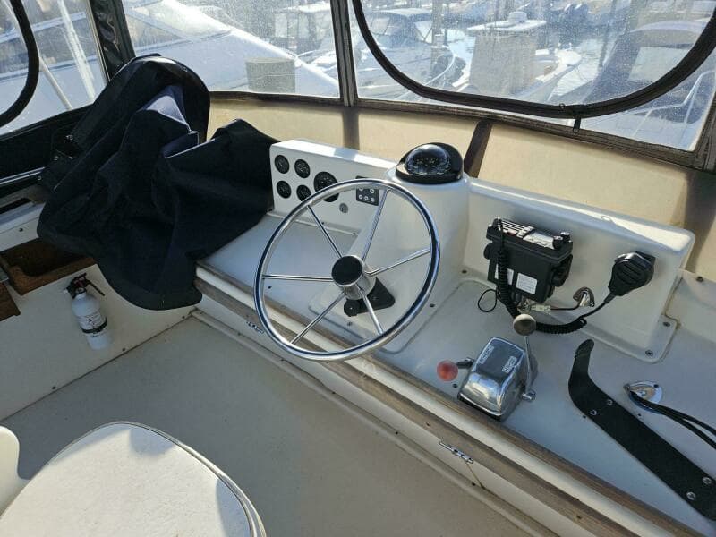 1989 Nauset 35 Flybridge Downeast Cruiser