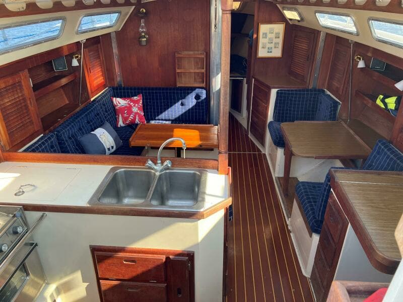 1986 Catalina Catalina 36 Tall Ri