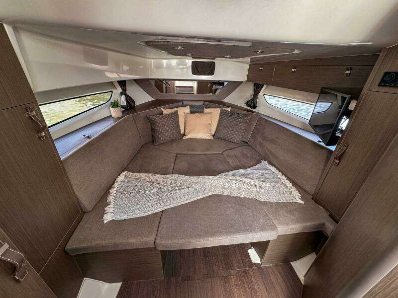 2024 Beneteau Flyer 10