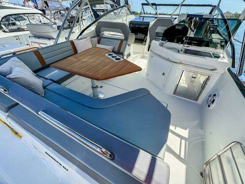 2024 Beneteau Flyer 10