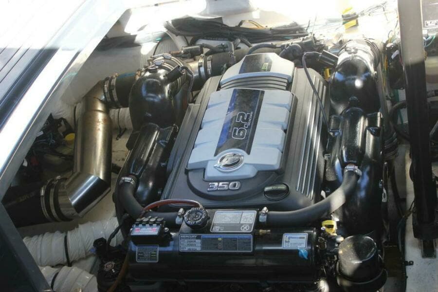 2017 Cruisers Yachts 338 South Beach BR