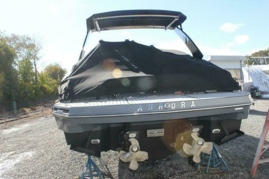 2017 Cruisers Yachts 338 South Beach BR