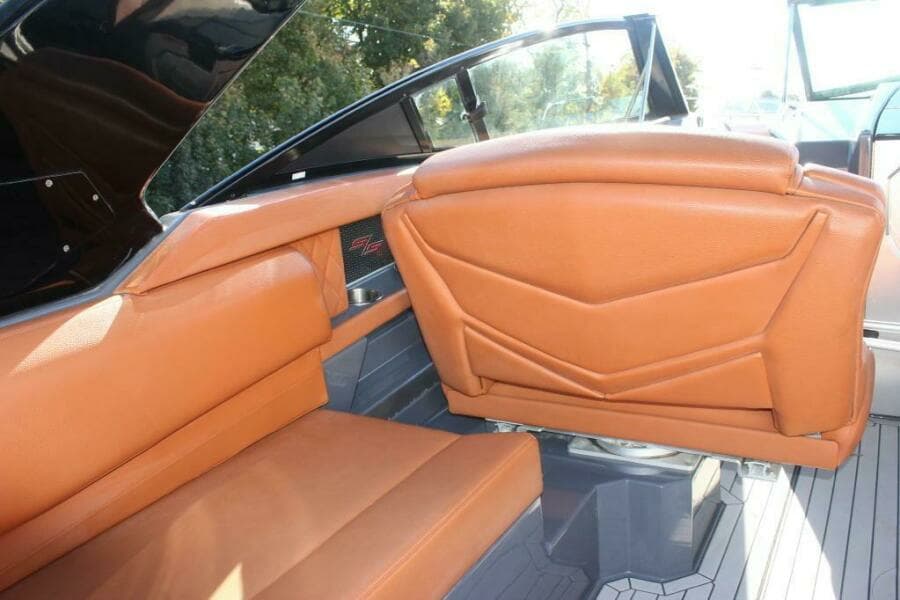 2017 Cruisers Yachts 338 South Beach BR