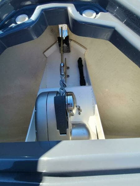 2017 Cruisers Yachts 338 South Beach BR