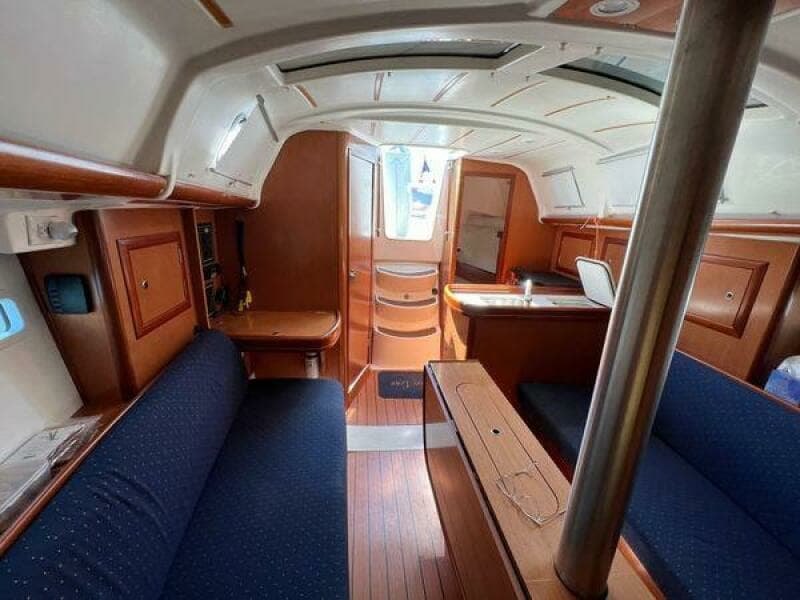 2007 Beneteau Oceanis 323