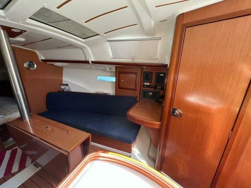 2007 Beneteau Oceanis 323