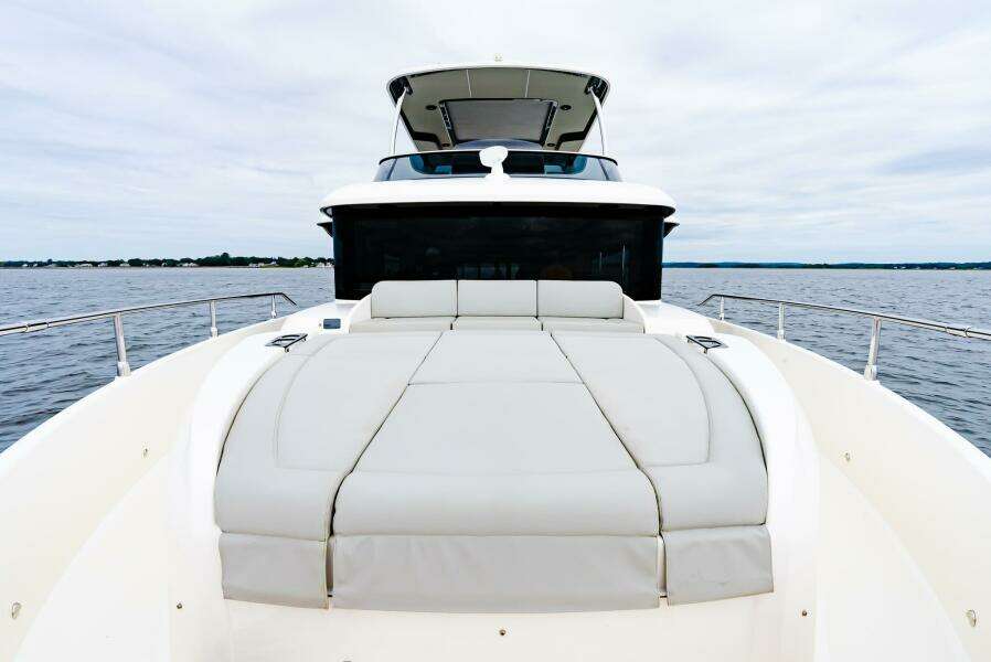 2023 Absolute 52 Navetta