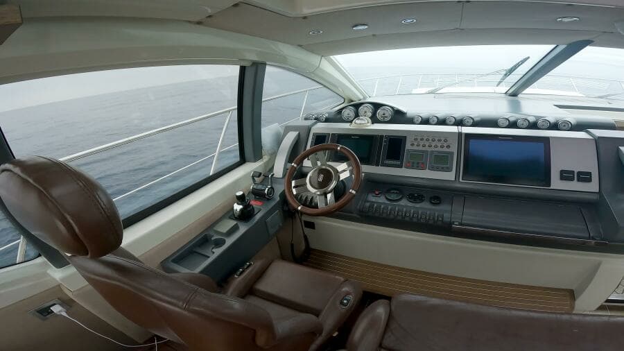 2011 Azimut 68S
