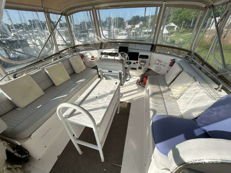 39' Mainship flybridge forward