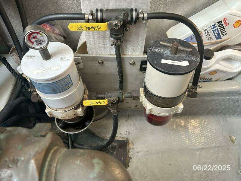 39' Mainship Racor fuel filters