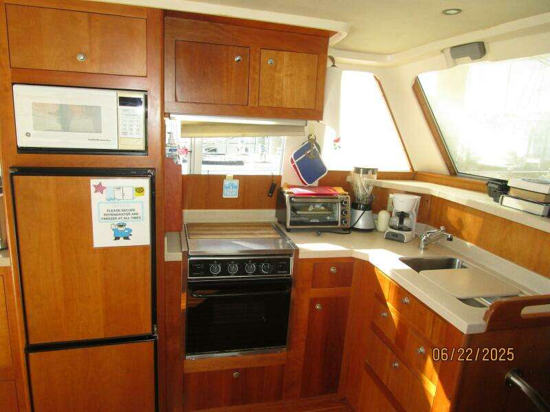 39' Mainship galley2