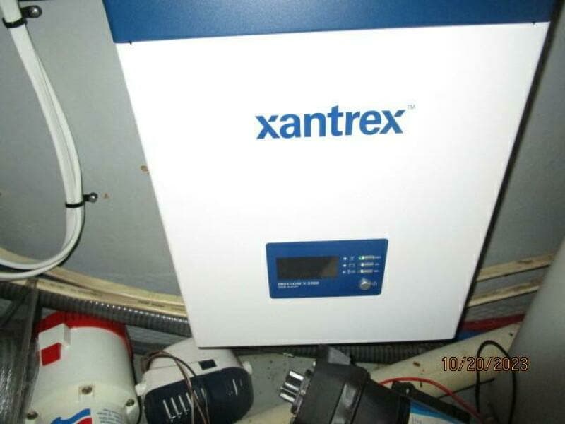 39' Mainship inverter-charger