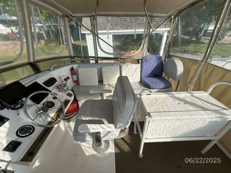 39' Mainship flybridge starboard