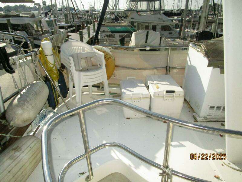 39' Mainship sundeck port