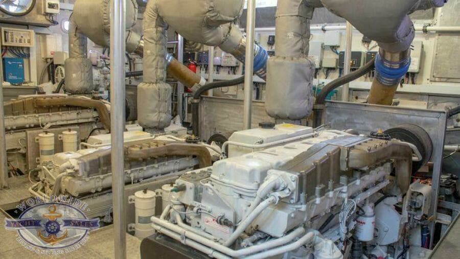 2009 Custom Flybridge Motoryacht