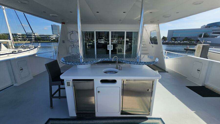 2009 Custom Flybridge Motoryacht