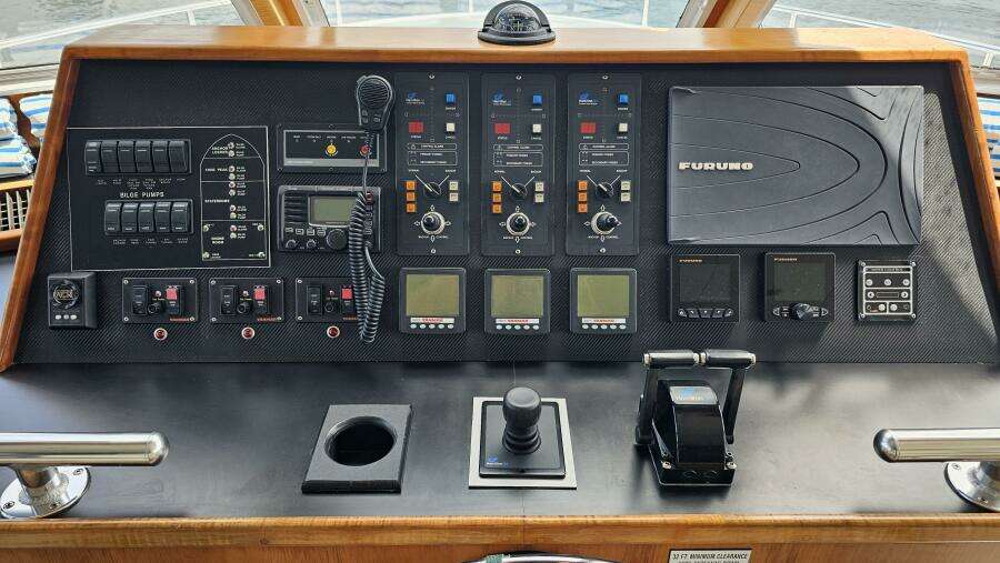 2009 Custom Flybridge Motoryacht