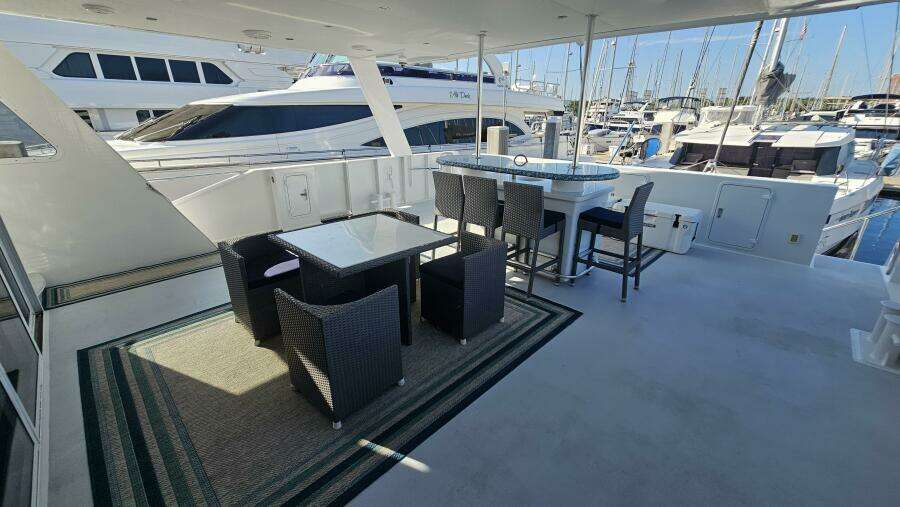 2009 Custom Flybridge Motoryacht