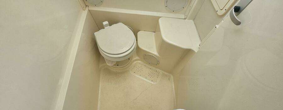 2008 World Cat 320 EC