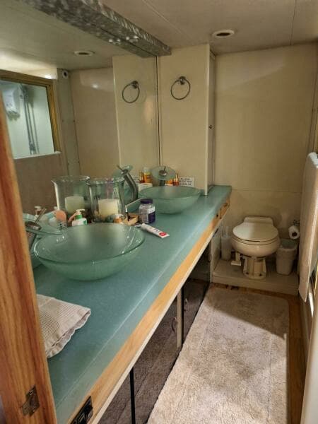 1988 Viking Motor Yacht