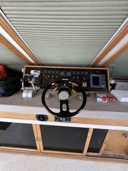 1988 Viking Motor Yacht