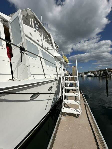 1988 Viking Motor Yacht