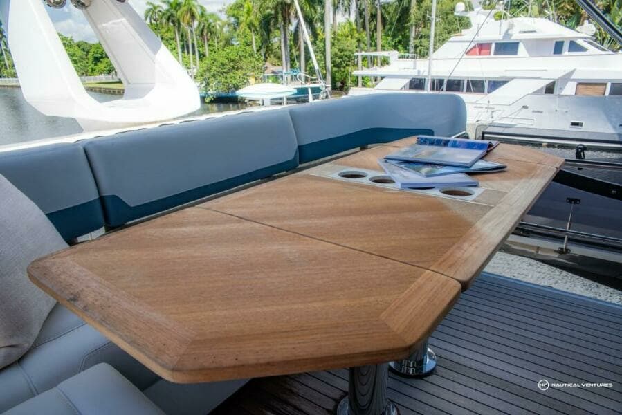 2023 Fairline Phantom 65